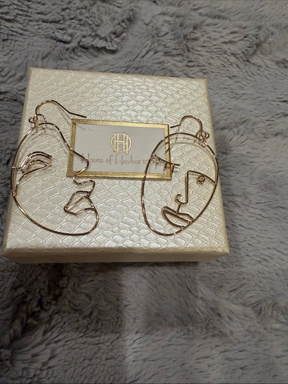 House of Harlow 1960 Gold Abstract Face Wire Earrings - Sculptural Drop